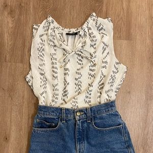 APT9 Sleeveless Blouse